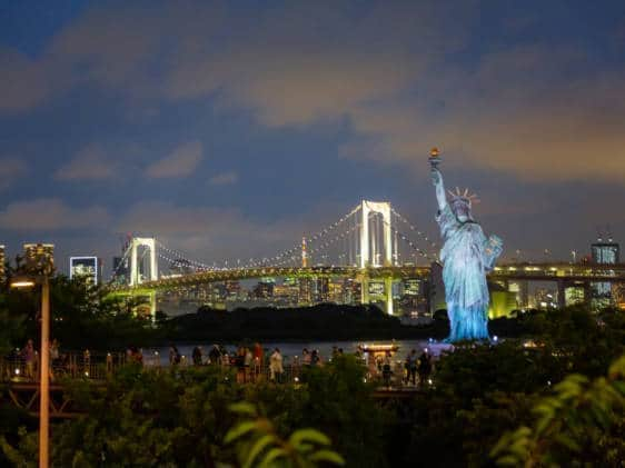 view from Odaiba onto Rainbow Bridge